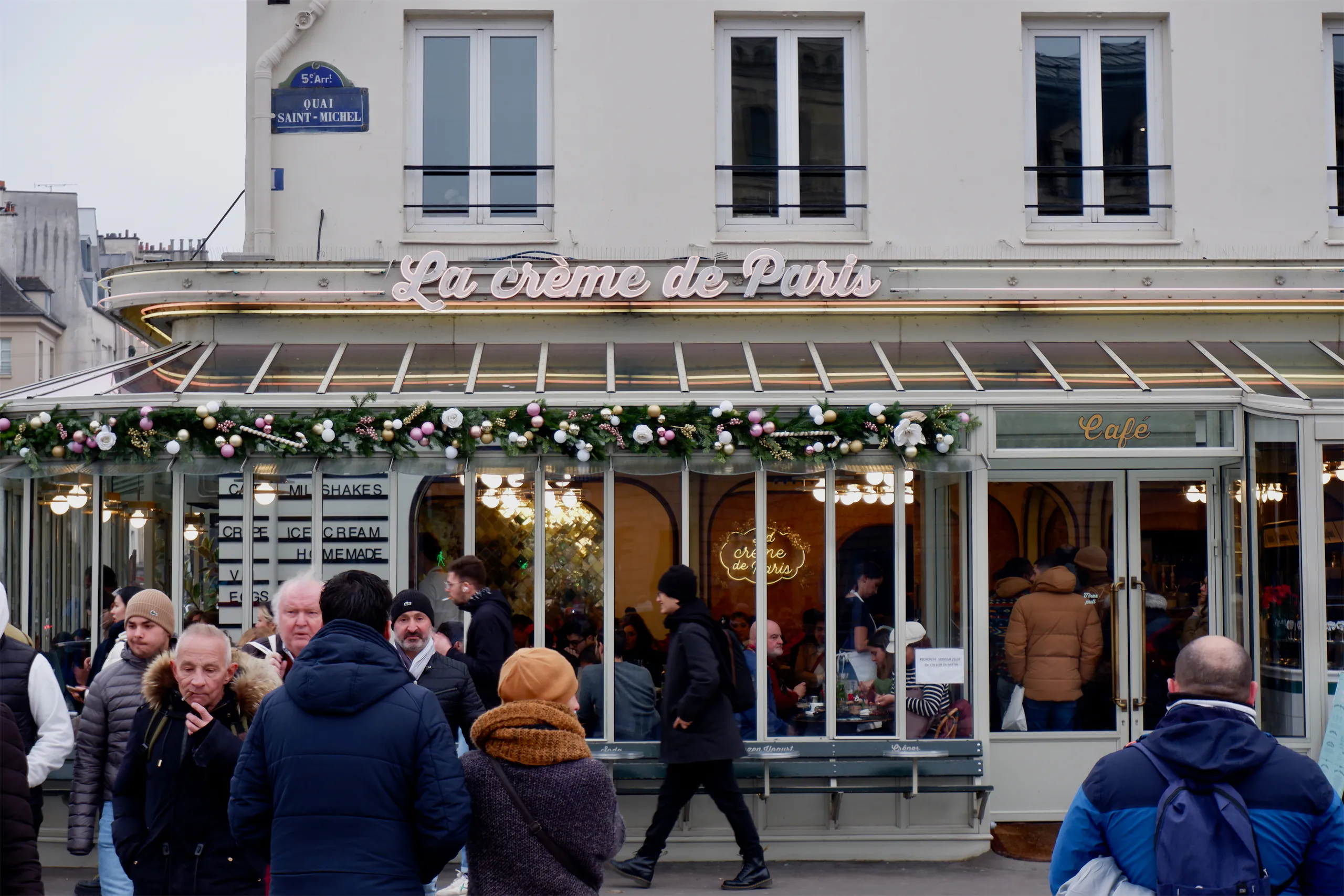 A café in Montmartre